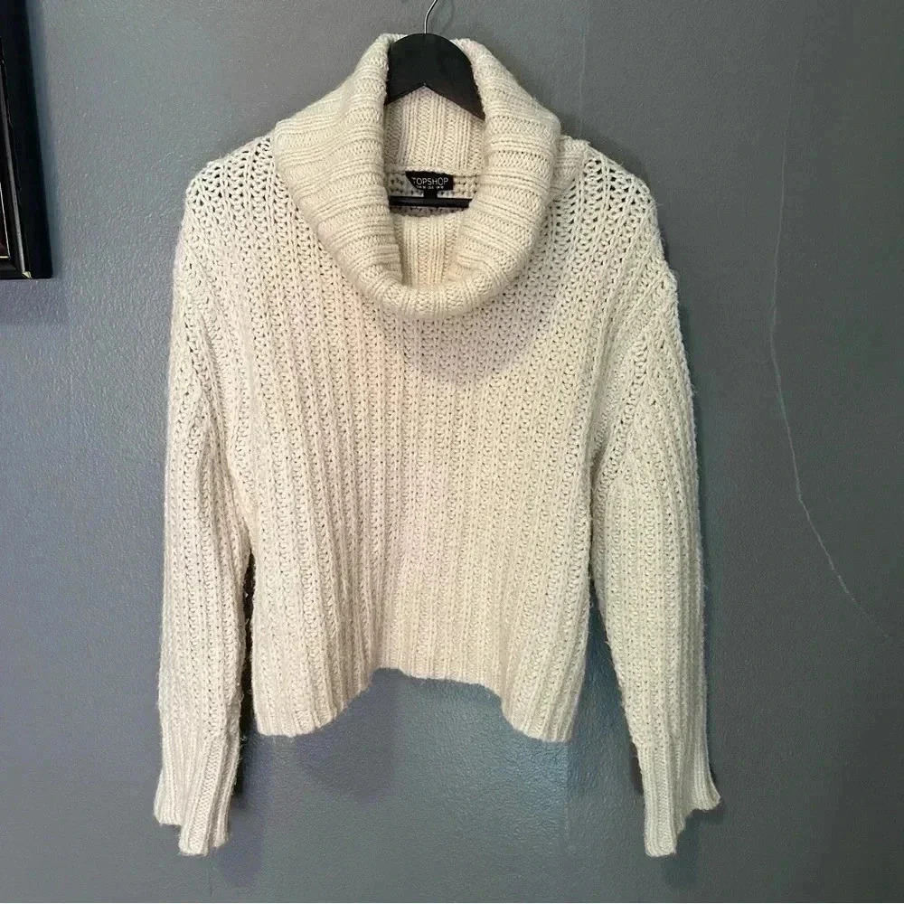 TopShop Chunky Cropped White Sweater w/ Cowl Neck, sz 6